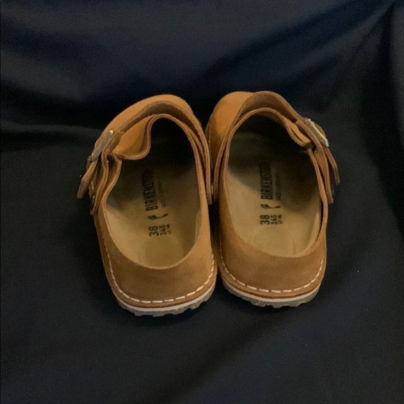 Birkenstock Tan Suede Clogs with Adjustable Strap - Picture 4 of 4